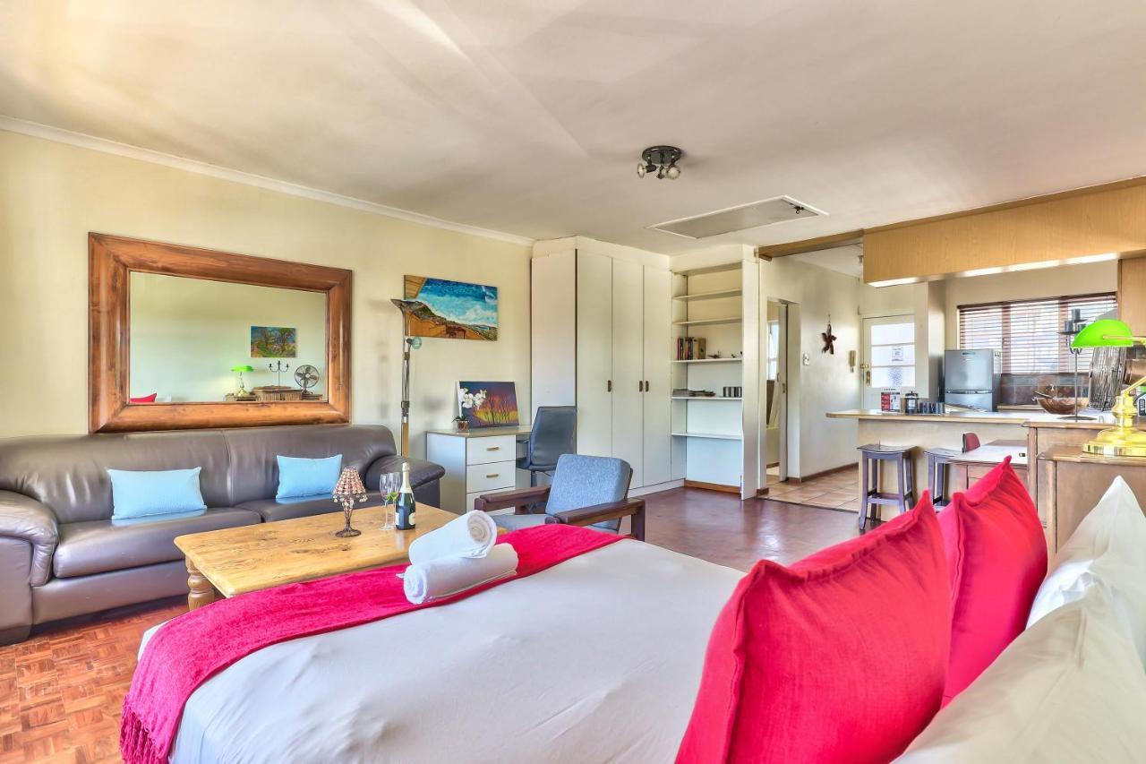 Mountain View, Wifi, Work Desk, Secure Parking Cape Town